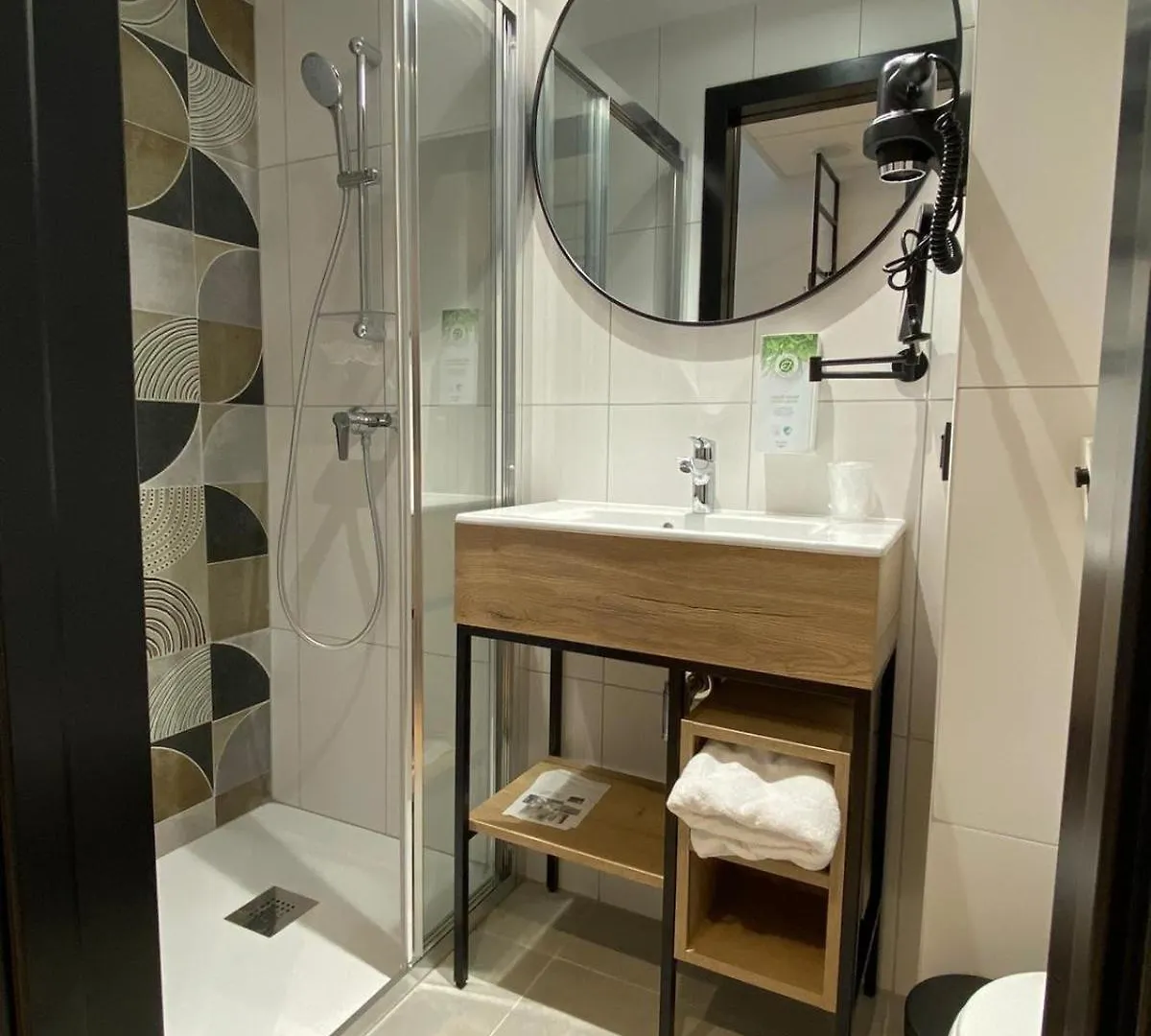 Hotel Pod Grotem Warschau