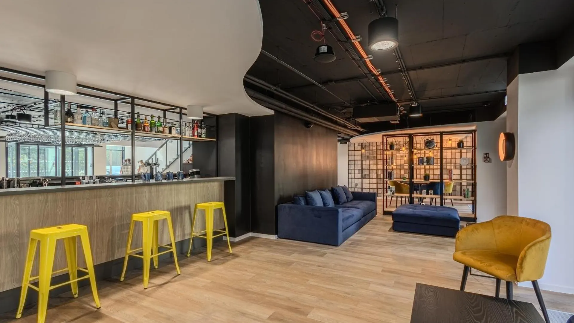 Hotel Pod Grotem Warschau